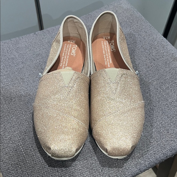 Toms Shoes - TOMS Women's Sparkling Beige Flats Toms Alpargata Gold Metallic shoes size W 7.5